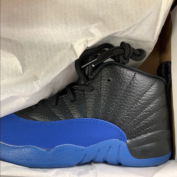 Red jordans sized 5. Black And Blue Ones Size 9 - Picture 2 of 2